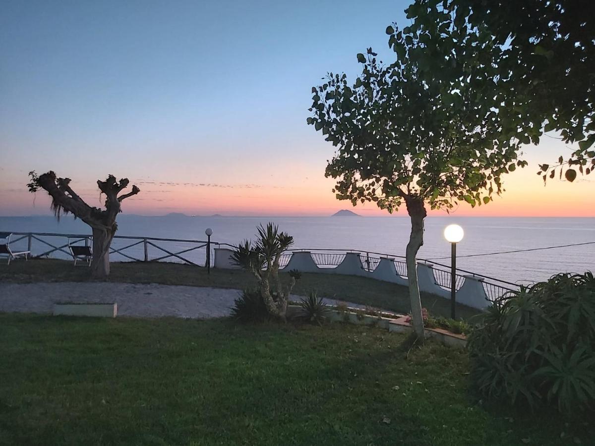 Residence Araba Fenice Tropea Buitenkant foto