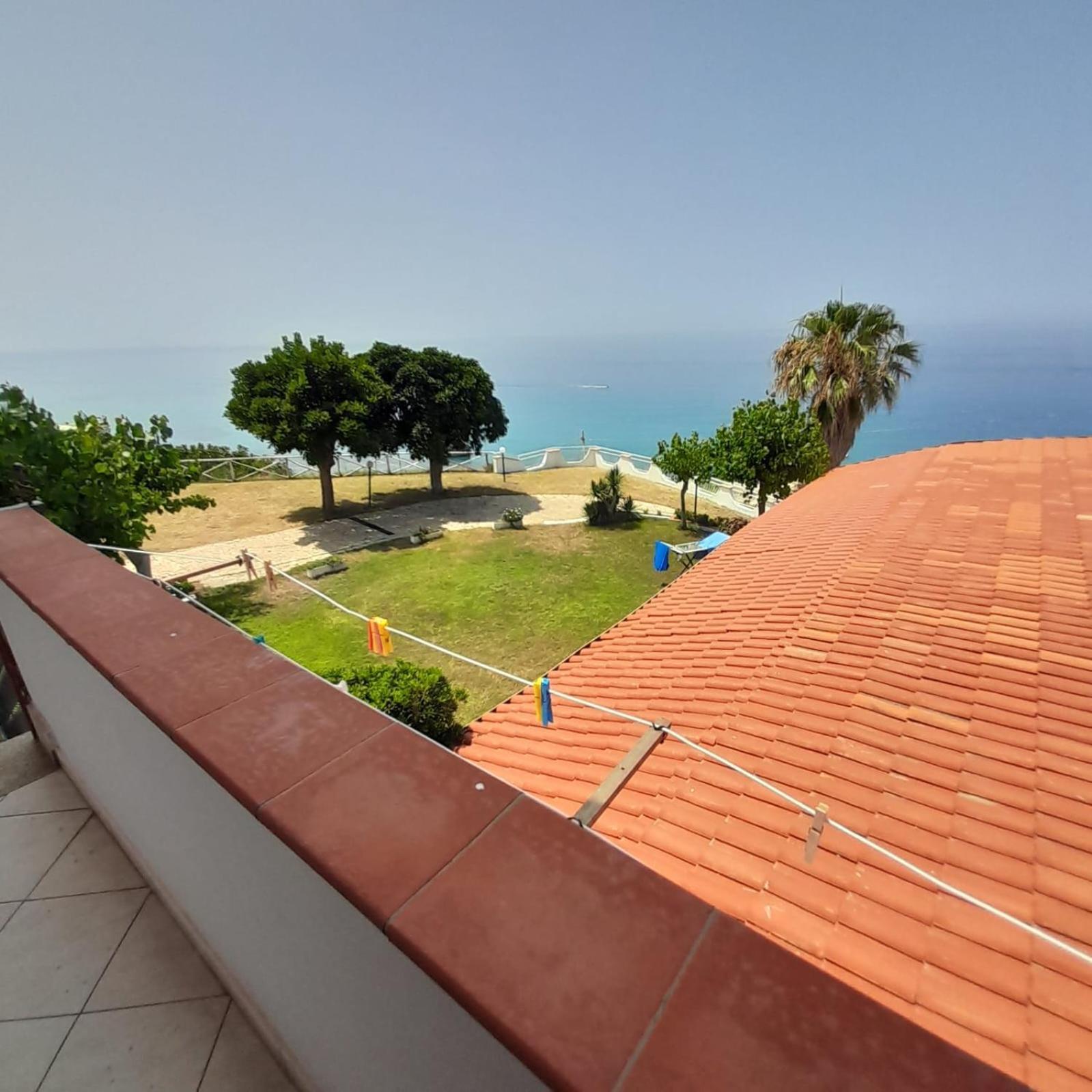 Residence Araba Fenice Tropea Buitenkant foto