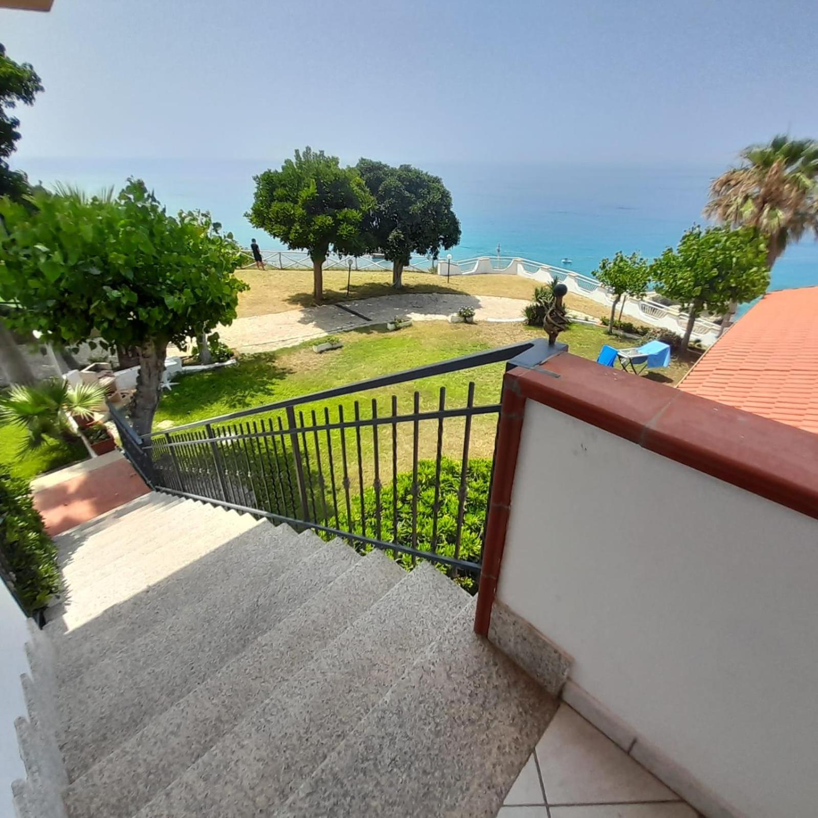 Residence Araba Fenice Tropea Buitenkant foto