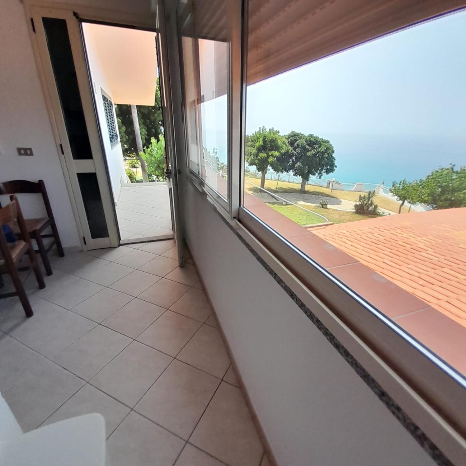 Residence Araba Fenice Tropea Buitenkant foto
