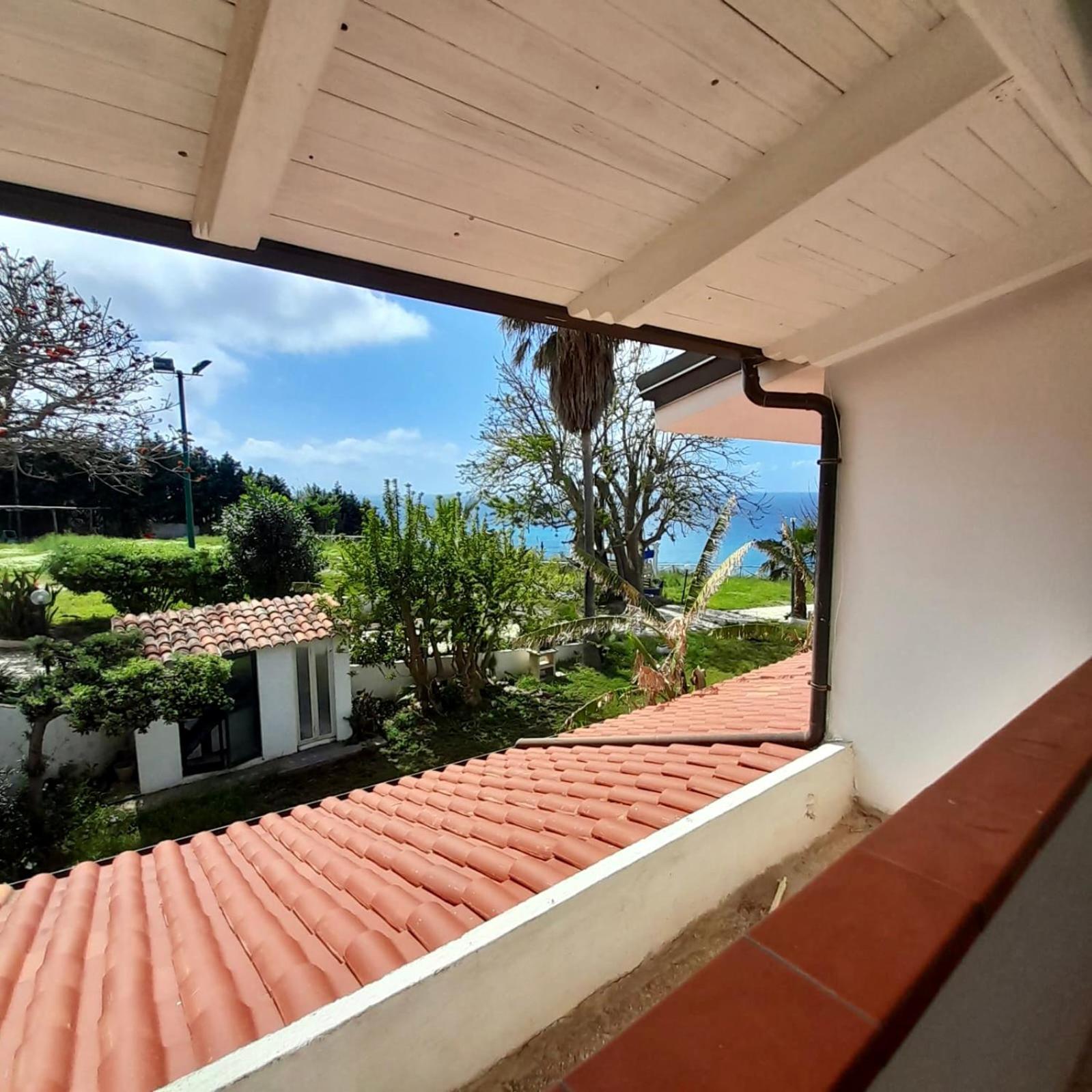 Residence Araba Fenice Tropea Buitenkant foto