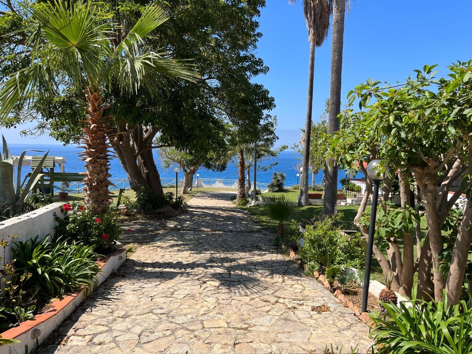 Residence Araba Fenice Tropea Buitenkant foto