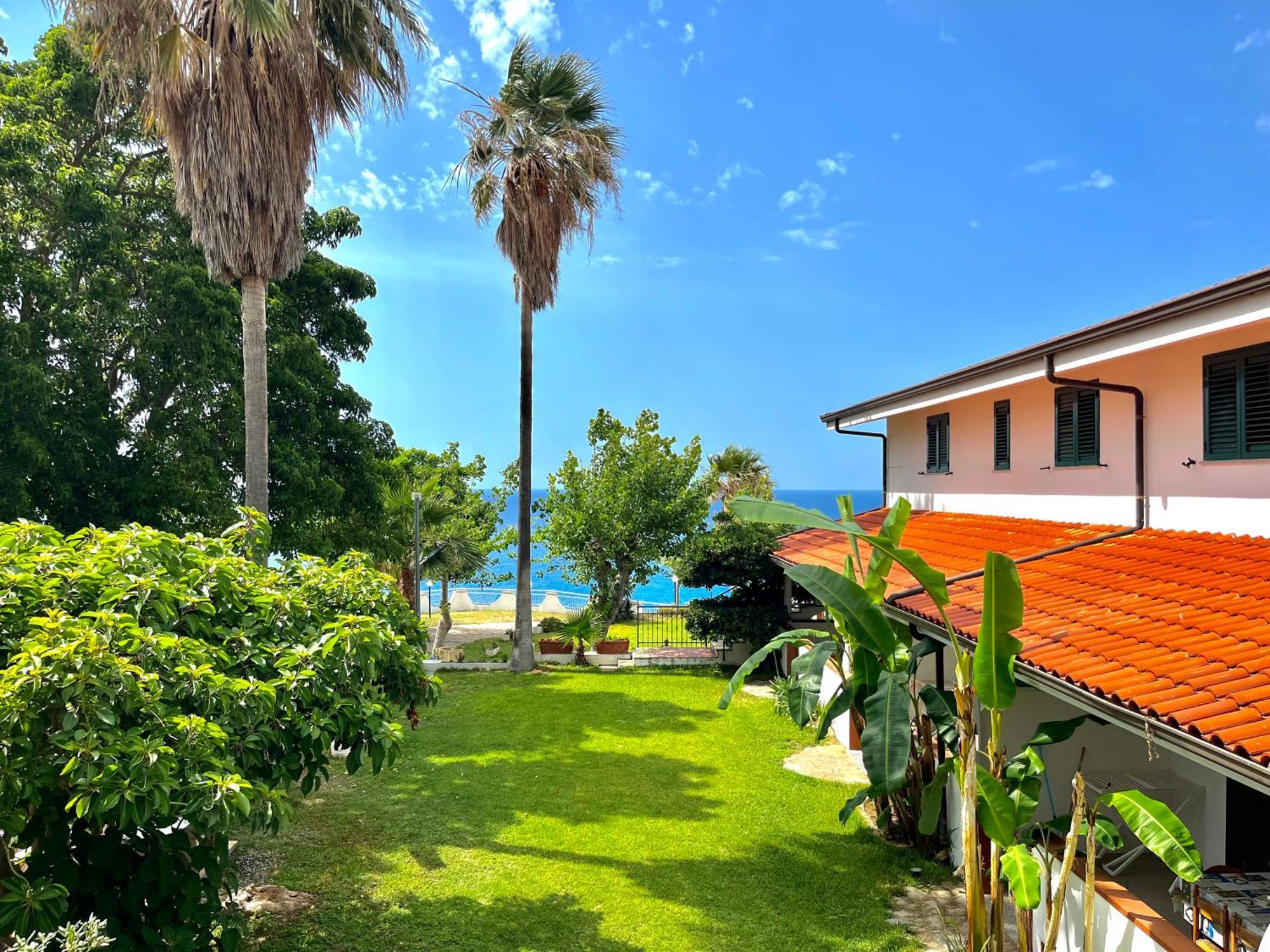Residence Araba Fenice Tropea Buitenkant foto